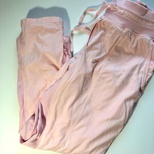 Lululemon like new Dance studio pants in size 6